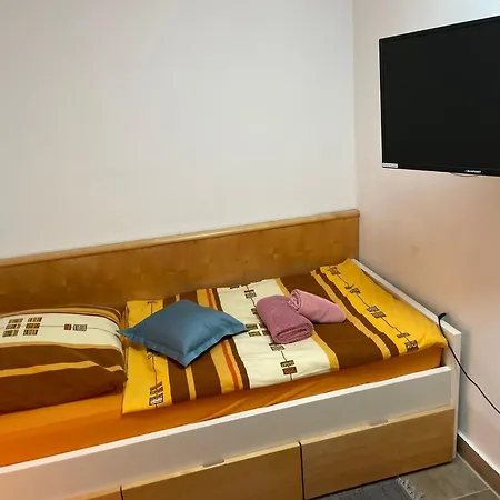 Pensionat Zv-scholtz Gaestehaus Simbacher Strasse 7 *