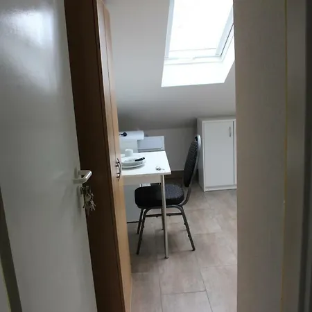 Guest house Zv-scholtz Gaestehaus Simbacher Strasse 7