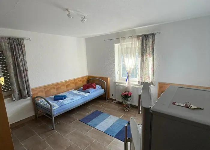 招待所 Zv-scholtz Gaestehaus Simbacher Strasse 7 *